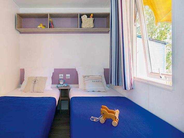 Camping Lou Pignada - Mobilhome 4 personnes - Mobil-home | Classic | 2 Ch. | 4 Pers. | Terrasse surélevée in Ondres, Côte d’Argent