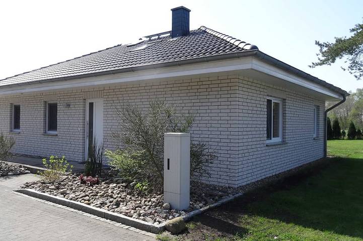 Bungalow für 6 Personen, mit Terrasse und Garten