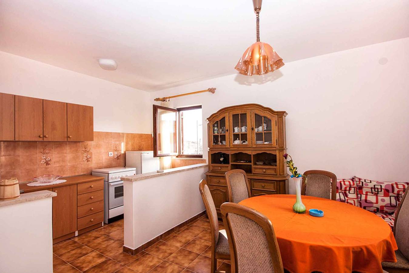 Vakantiehuis met barbecuefaciliteiten  in Rakalj, Zuidkust Istrië