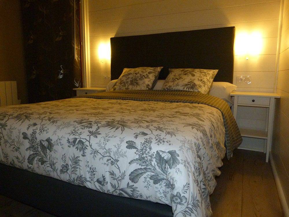 Tiffany Chambre d'hôtes privée & indépendante Martignas - Chambre "Abeilles" in Martignas-sur-Jalle, Région de Bordeaux