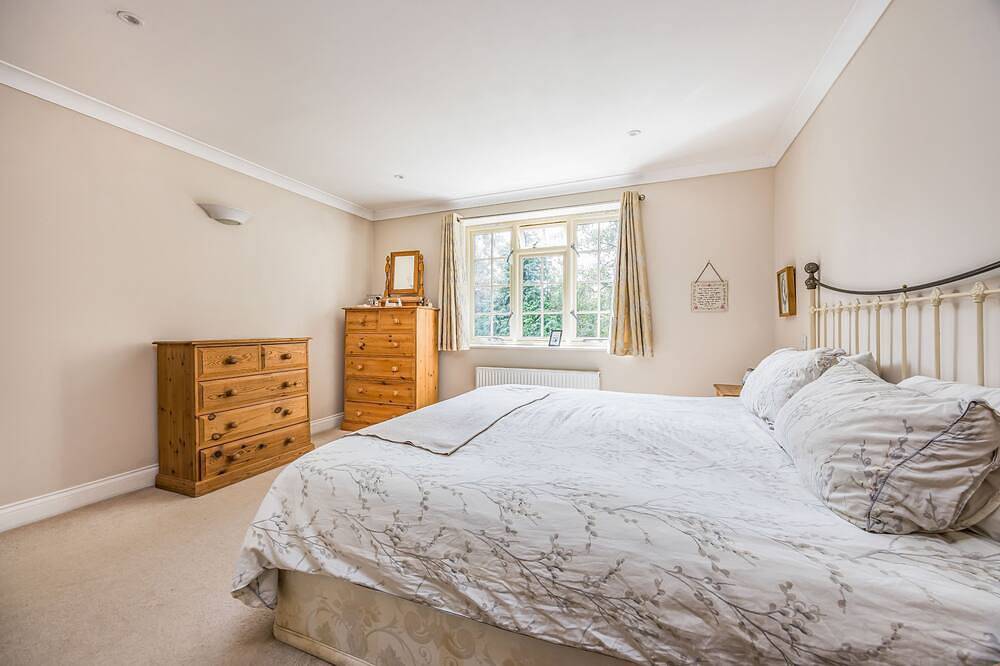 Kingley - Chichester - sleeps 10 guests  in 4 bedrooms in Chichester, South Downs