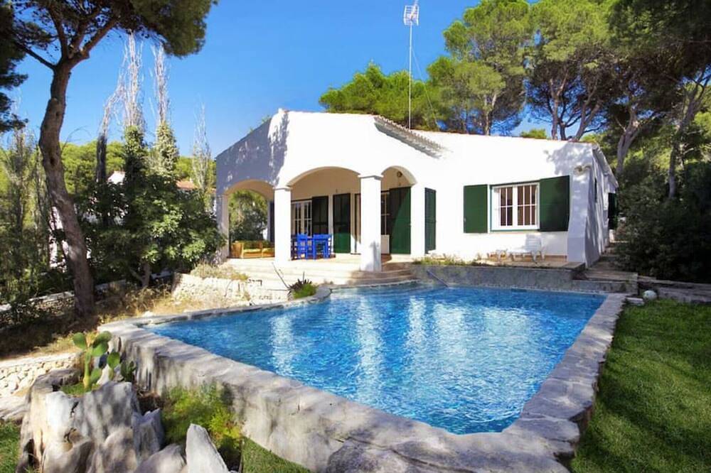 Villa Yannick · ❤️Charming Chalet ❤️Private pool & free Wifi in Son Parc, Es Mercadal
