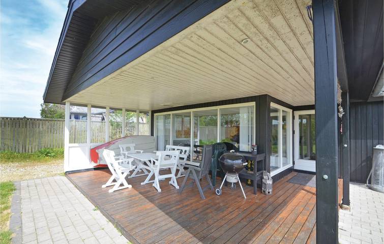 Ferieudlejning for 4 personer, med terrasse og have i Toftum Bjerge