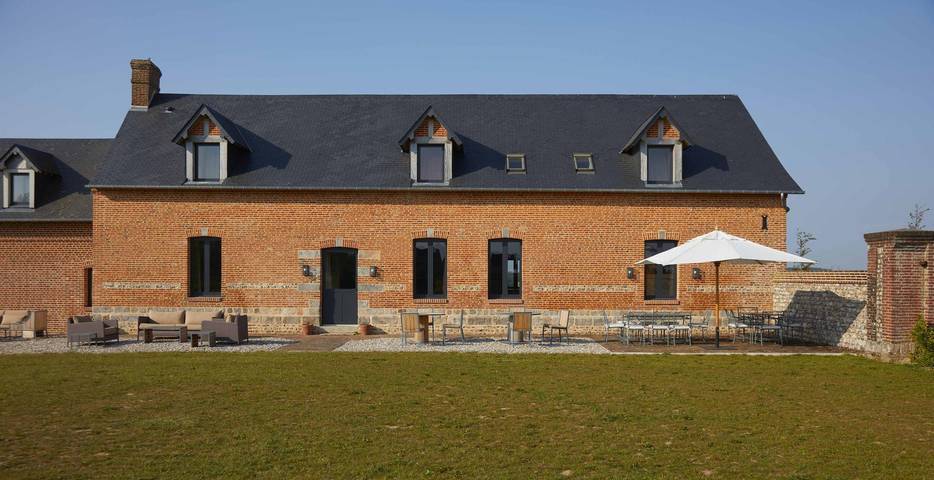 Gîte pour 12 personnes, avec Terrasse et Jardin