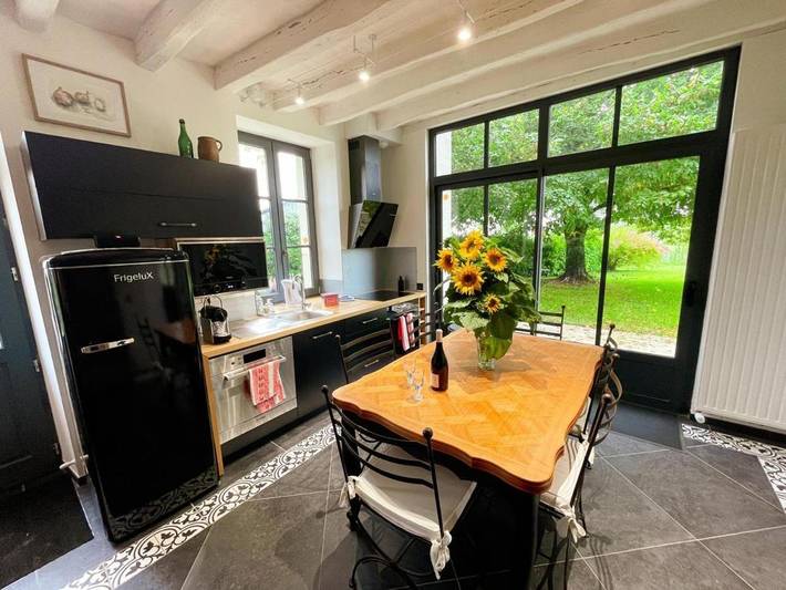 Location de vacances pour 7 personnes, avec jardin et terrasse à Avon-les-Roches - 4