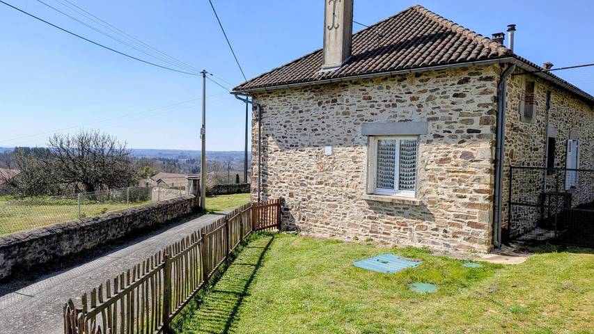 Gîte pour 5 personnes, avec jardin à Dournazac - 3