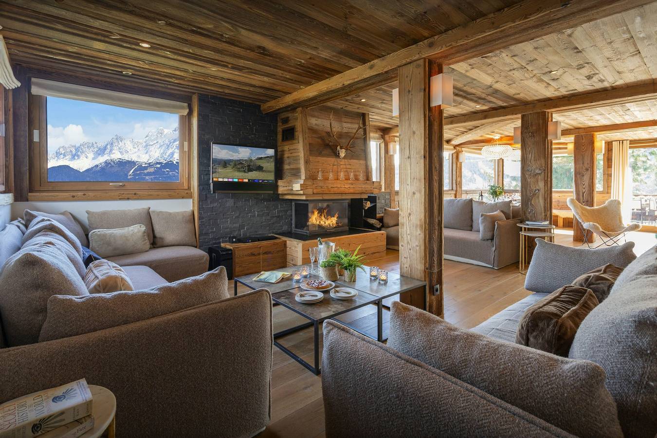 Ski-in ski-out chalet for 12 with Mont Blanc views - Ovo Network in Cordon, Pays du Mont-Blanc