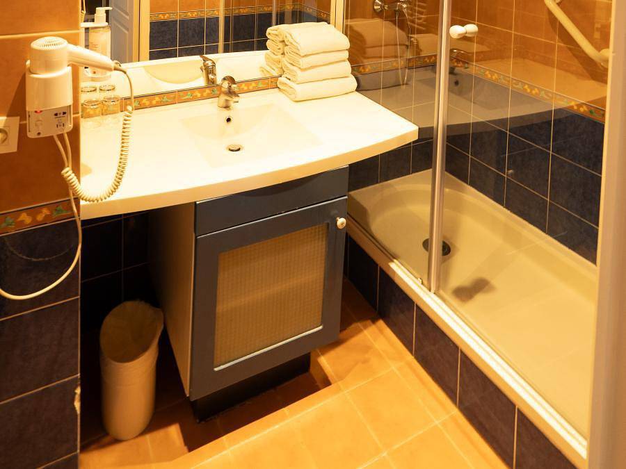Hôtel & Résidence Le Grand Large - Studio 2 persons - Studio 2 people in Biarritz, Bayonne region