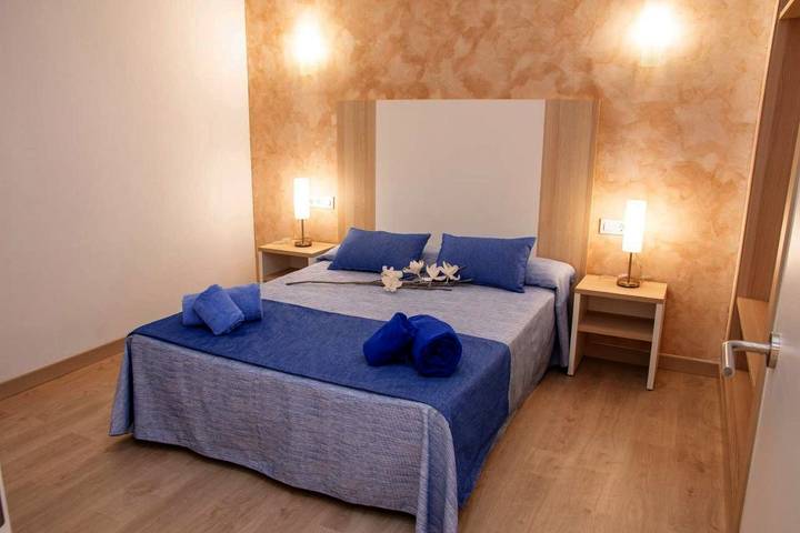 Ferienwohnung für 4 Personen, mit Garten und Pool, mit Haustier in Cala Blanca