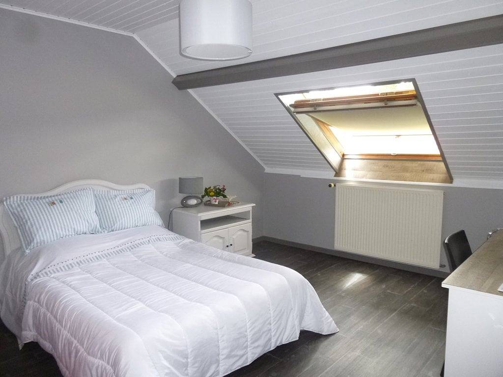 Chambres d'hôtes Nord & Sud - Chambre sud in Vesoul, Haute-Saône