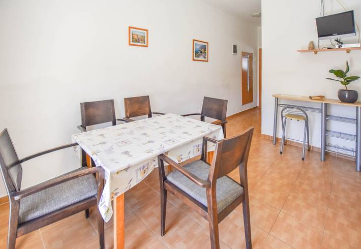 Ferienwohnung für 5 Personen, mit Pool in Pakostane - 2