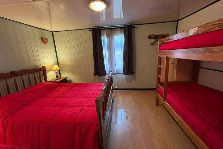Gîte pour 12 personnes dans La Quillane - 4