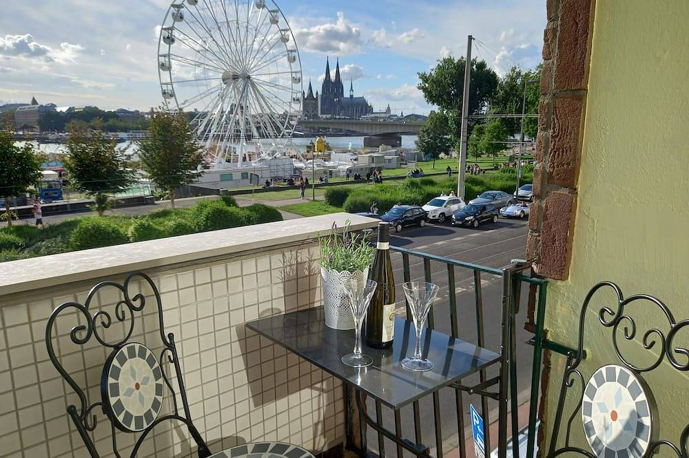 Ganze Wohnung, Traumwohnung mit Domblick und Balkon - Köln Messe Deutz in Köln, Rheinland