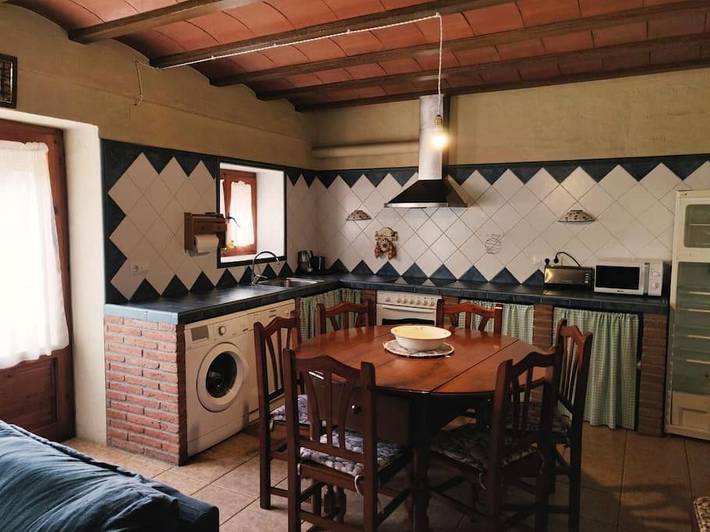 Casa rural para 10 personas, con piscina y jardín, Se admiten mascotas en Conca de Barberà - 2