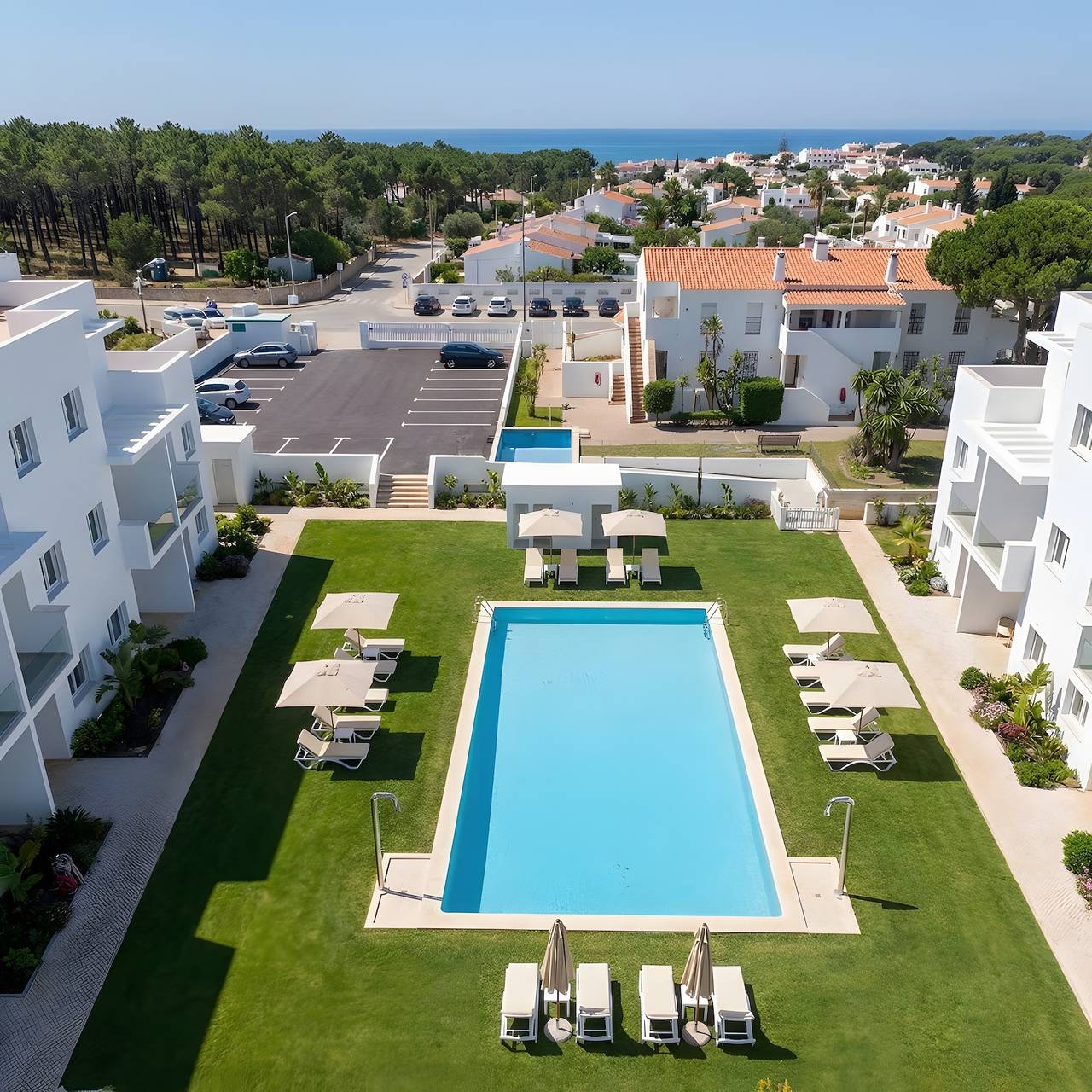 Apartamento entero, Apartamento 'Los Drogos Bajo B' con piscina, jardín compartidos y Wi-Fi in La Barrosa, Chiclana de la Frontera