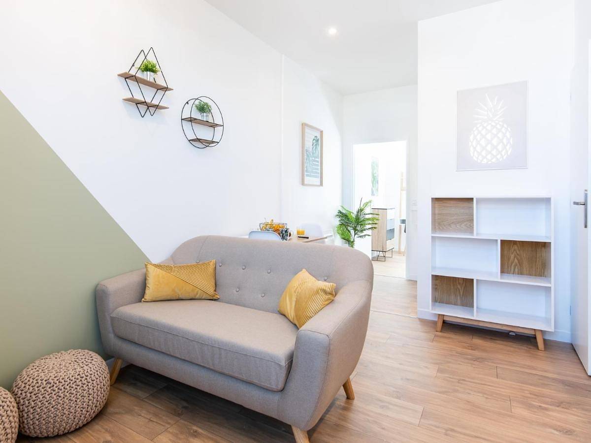 Appartement entier, One-Bedroom Apartment in Bourgoin-Jallieu, Région de La Tour-du-Pin