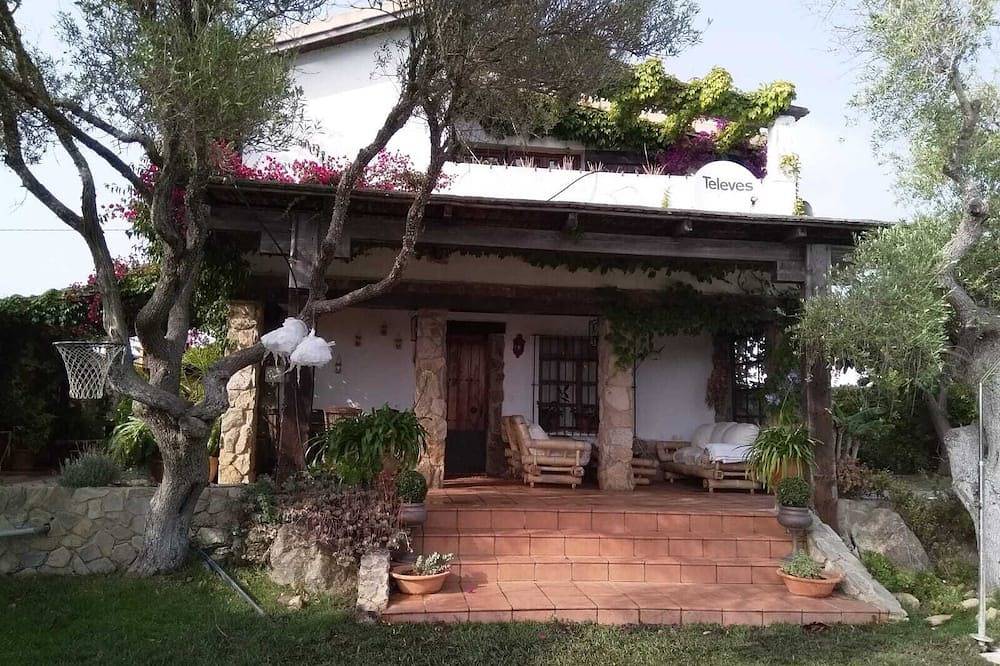 Beautiful House in Caños de Meca in Los Caños de Meca, Barbate