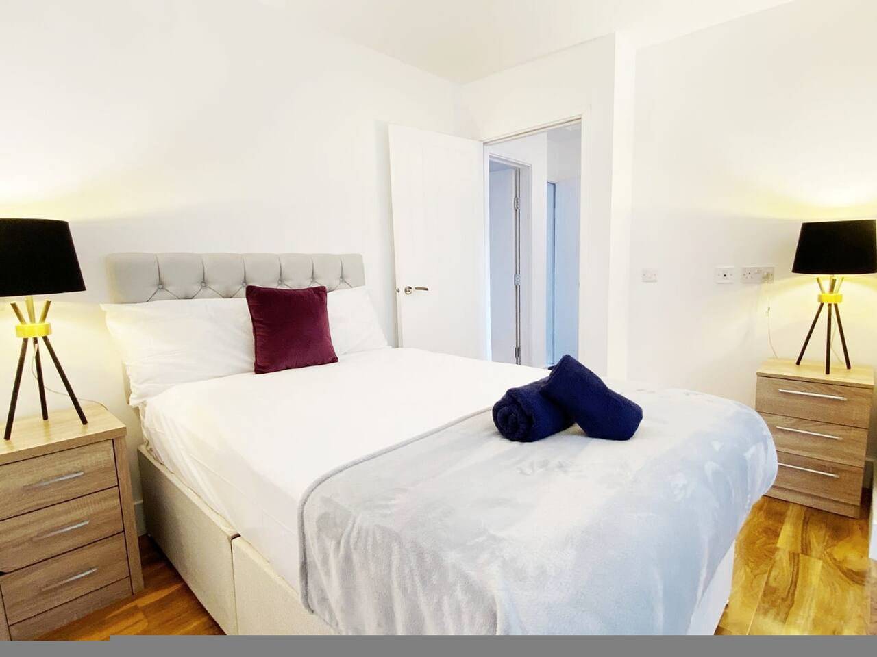 Apartamento inteiro, Stylish Bedford Town Centre Apartment 5  Sleeps 6 |Fast Wi-Fi in Bedford