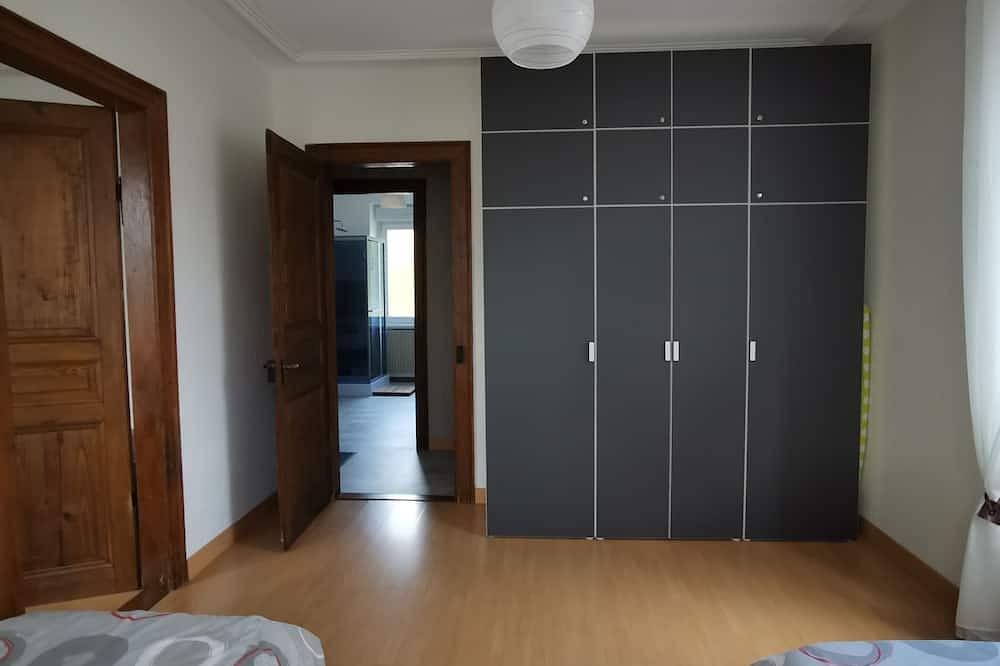 Entire apartment, Apartment in house, from 2 to 4 people, 2 bedrooms, garden. in Mulhouse, Mulhouse region