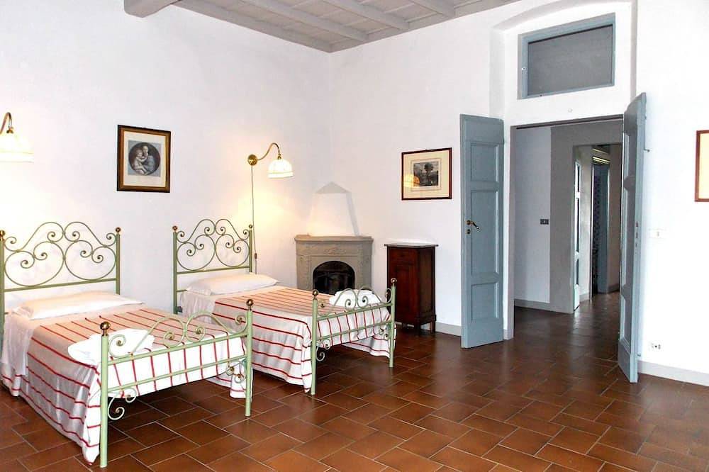 Accogliente appartamento in villa per 6 persone con piscina, Wifi, Tv e vista panoramica in Mugello, Scarperia e San Piero