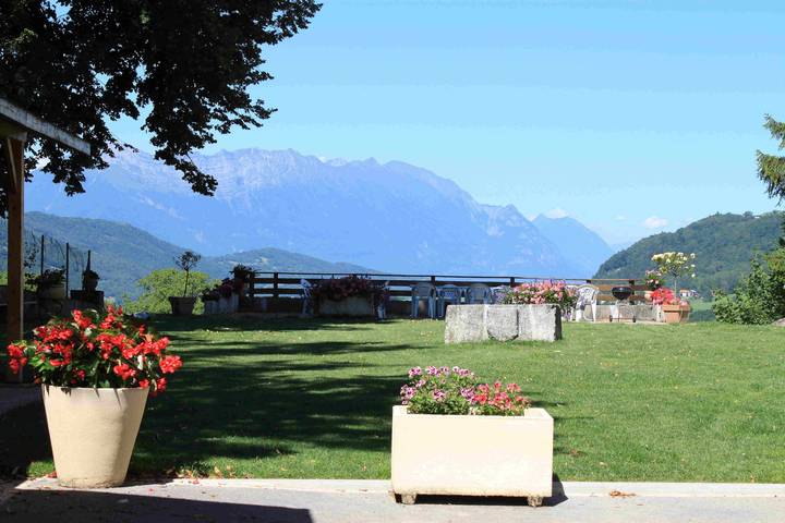 Villa pour 80 personnes, avec jardin, adapté aux familles en Savoie - 2
