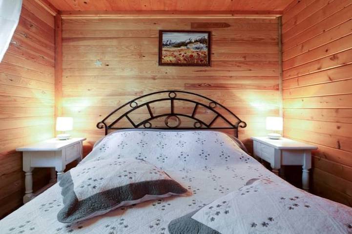 Gîte pour 4 personnes, avec jardin ainsi que terrasse et piscine à Orgone - 4