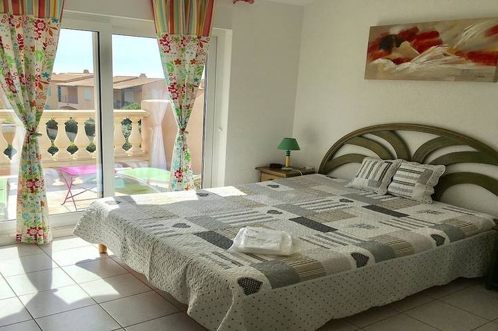 Location de vacances pour 6 personnes, avec jardin et balcon dans Office De Tourisme Cavalaire - 2