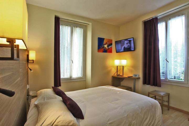 Hôtel pour 2 personnes avec jardin in Gramat, Quercy