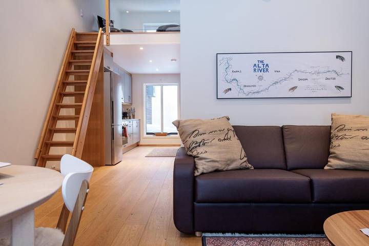 Ferienwohnung für 4 Personen, mit Terrasse und Garten sowie Sauna in Alta