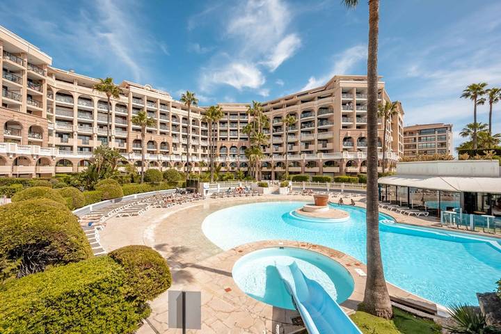 Gîte pour 5 personnes, avec jardin ainsi que piscine et terrasse, animaux acceptés dans Cannes La Bocca - 2