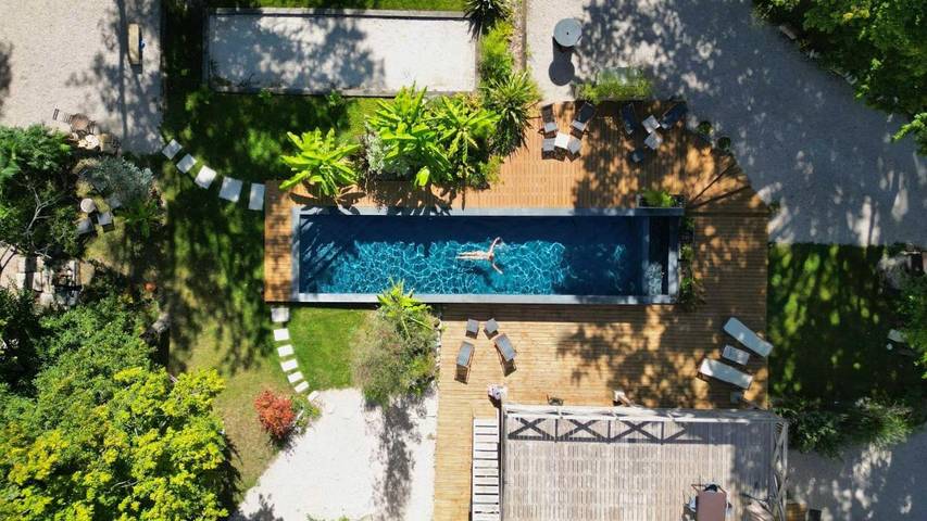 Chambre d’hôte pour 2 personnes, avec vue ainsi que jardin et piscine dans le Jura - 2