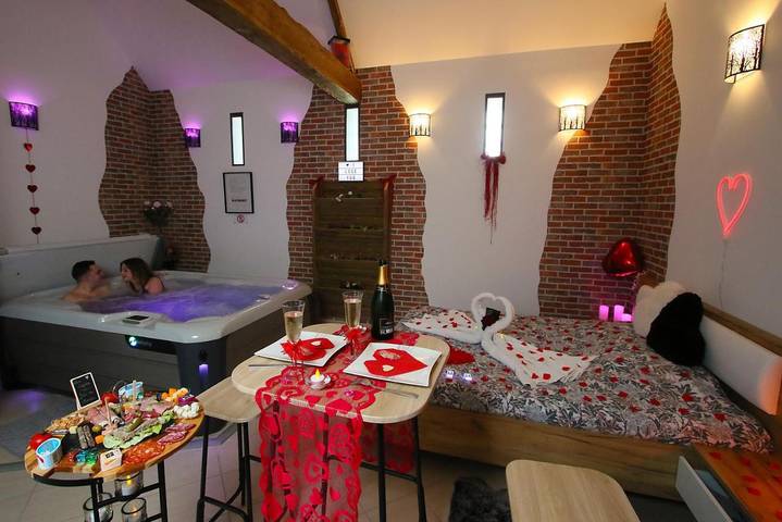 Gîte pour 2 personnes, avec Jacuzzi dans Pierremont