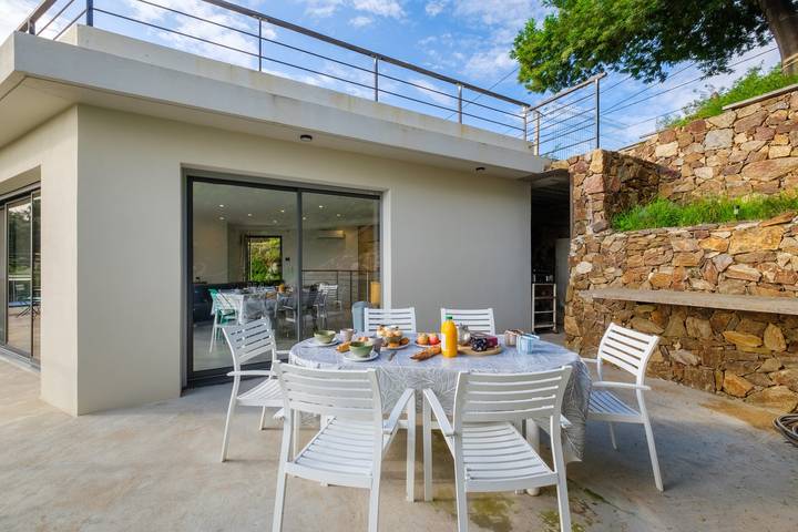 Ferienhaus mit Meerblick für 6 Personen, mit Kinderpool und Garten, kinderfreundlich in Provence-Alpes-Côte d'Azur - 2