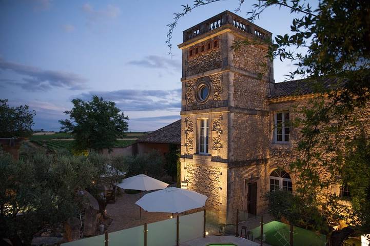Gîte pour 2 personnes, avec terrasse et piscine ainsi que jacuzzi et jardin à Puimisson