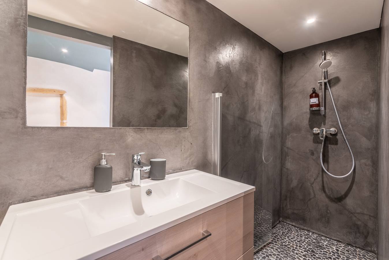 Ganze Wohnung, L'Authentique - au cœur de Lyon in Fourvière, Lyon