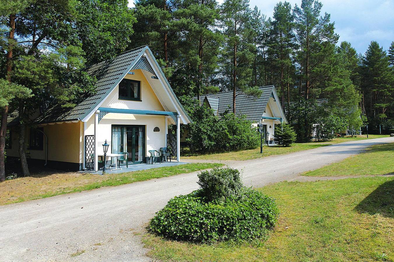 Resort am Drewitzsee mit Sauna und Pool in Drewitz, Nossentiner Hütte