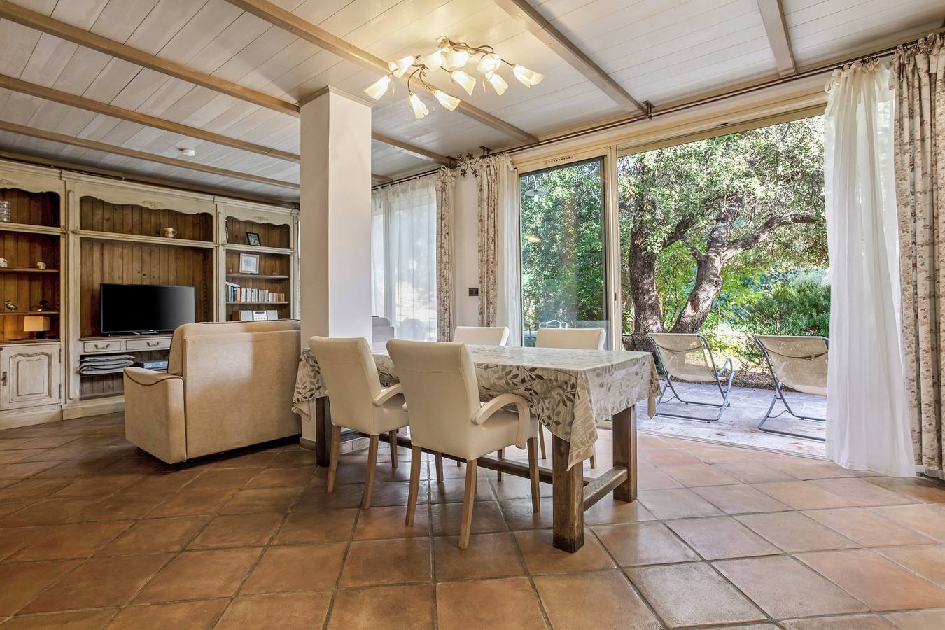 Appartement « Le Chêne » avec Wi-Fi et climatisation in La Cadière-d'Azur, Région de Toulon