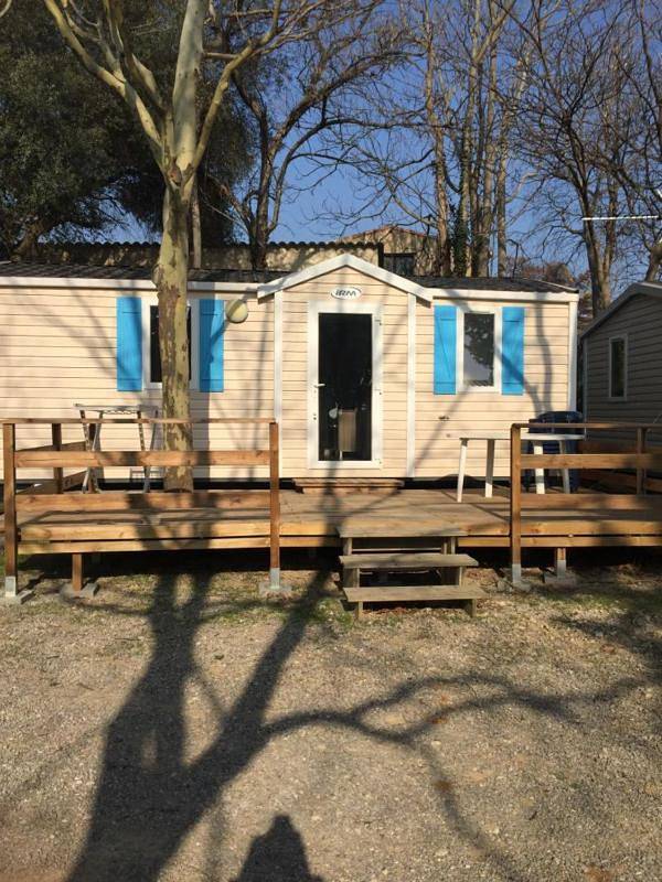 Camping pour 3 personnes, avec piscine et terrasse à Vic-la-Gardiole - 2