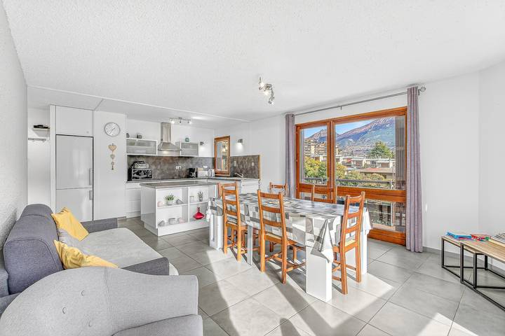 Appartement de vacances pour 6 personnes, avec balcon et vue sur le lac, animaux acceptés