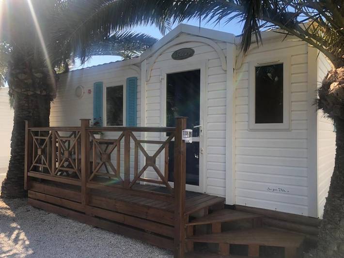 Camping für 4 Personen, mit Whirlpool und Terrasse sowie Garten und Sauna in Frontignan