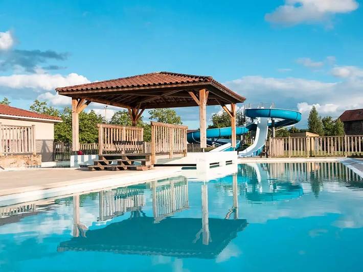Mobil home pour 4 personnes, avec Terrasse ainsi que Piscine et Vue