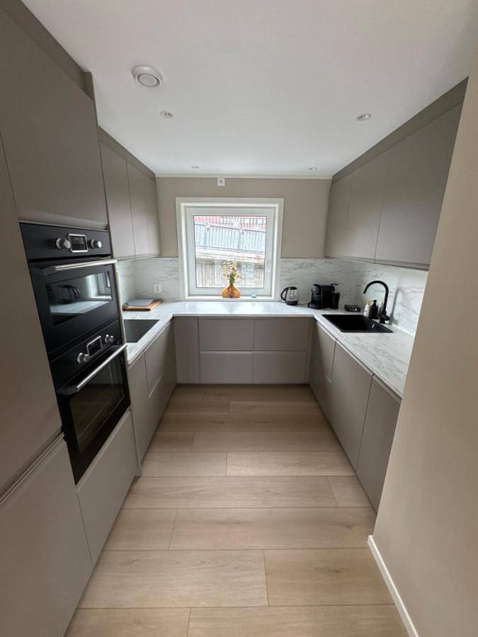Ferienwohnung für 5 Personen, mit Balkon und Terrasse sowie Seeblick und Ausblick in Kristiansund - 2