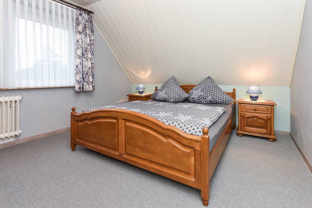 Ganze Wohnung, Ferienwohnung Tanne - Ferienhaus Elfriede Coordes in Moorweg in Moorweg, Nordseeküste