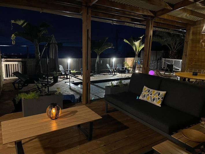 Location de vacances pour 2 personnes, avec jardin ainsi que jacuzzi et piscine dans Trois Mares - 4