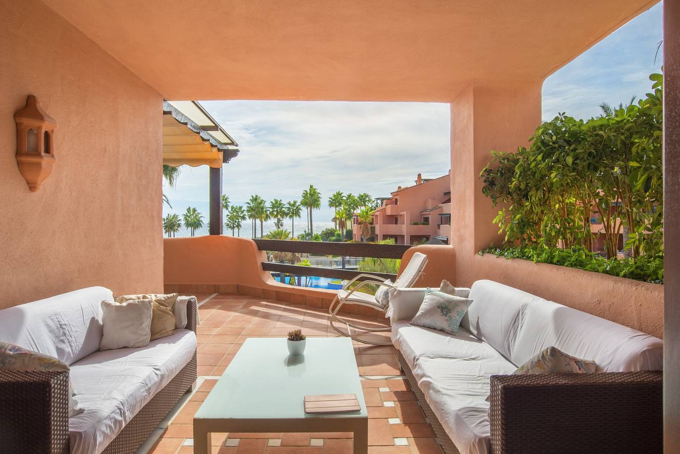 Ganze Wohnung, Strandapartment mit Meerblick in Estepona in Reinoso, Estepona