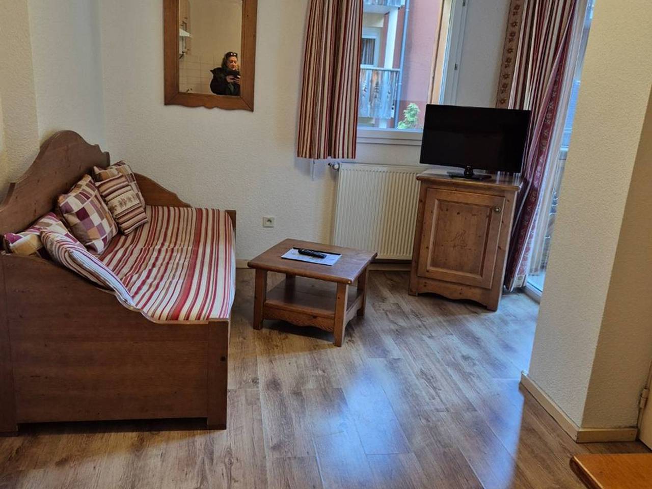 Apartamento entero, Apartamento T2 con Terraza y Parking en Cauterets in Cauterets, Parque nacional de los Pirineos