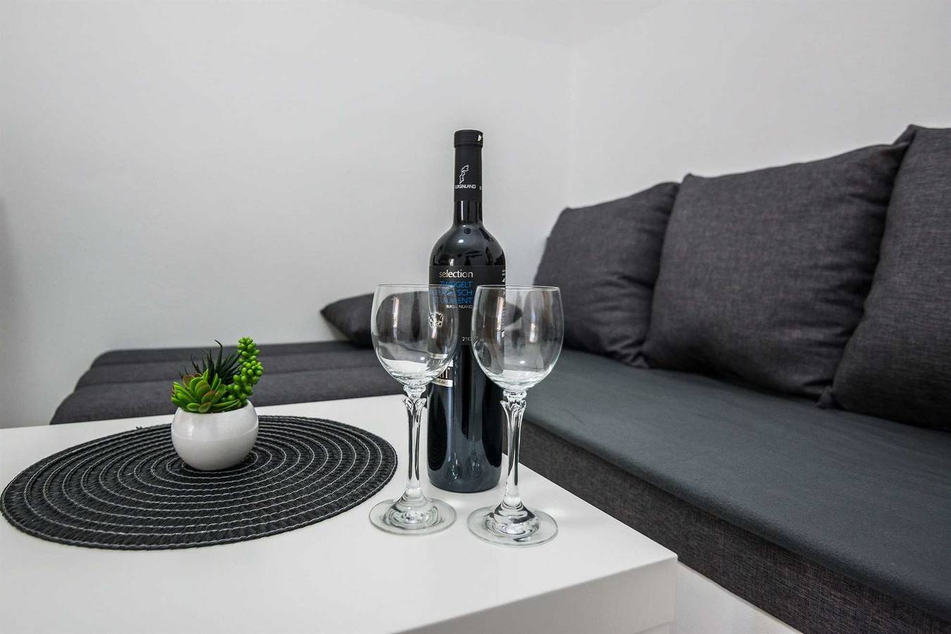 Ganze Wohnung, Ideal für 4 Personen | Klimaanlage, Wlan, Sat Tv, Grill in Vir