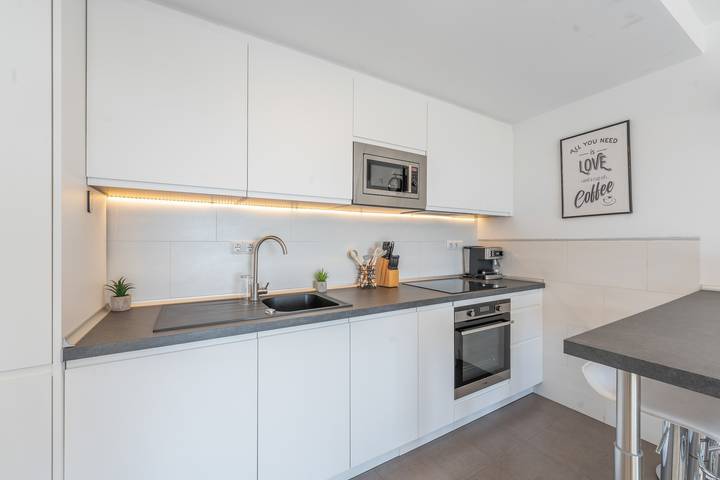Entire apartment, Apartment 'Dúplex Bellas Vistas' with Sea View, Wi-Fi and Air Conditioning in Ojén, Sierra de las Nieves