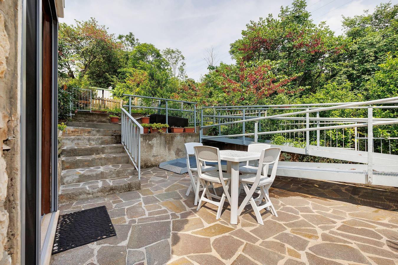Apartamento entero, Apartamento 'Bilocale Ulrica' con vistas al lago y Wi-Fi in Torbole, Nago-Torbole