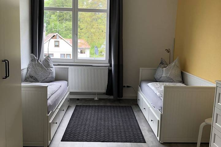 Ganze Wohnung, Moderne Ferienwohnung in alter Villa. Direkt am Thüringer Wald! in Georgenthal, Rennsteig